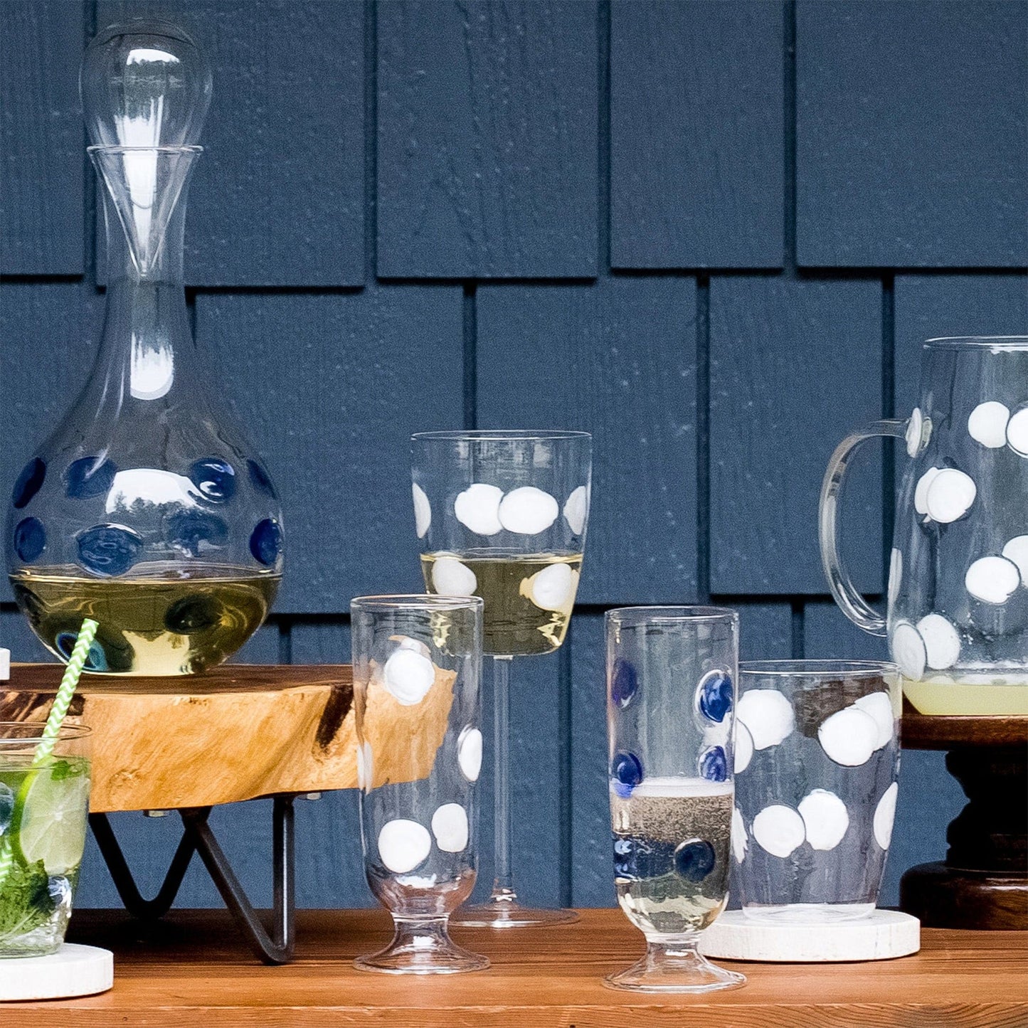 Vietri Drop Champagne Glass - White Dot
