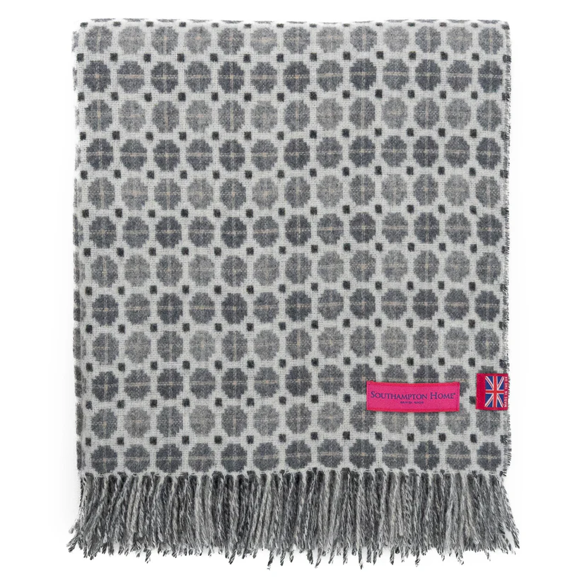 Southampton Merino Medallion Throw, Grey 55x72