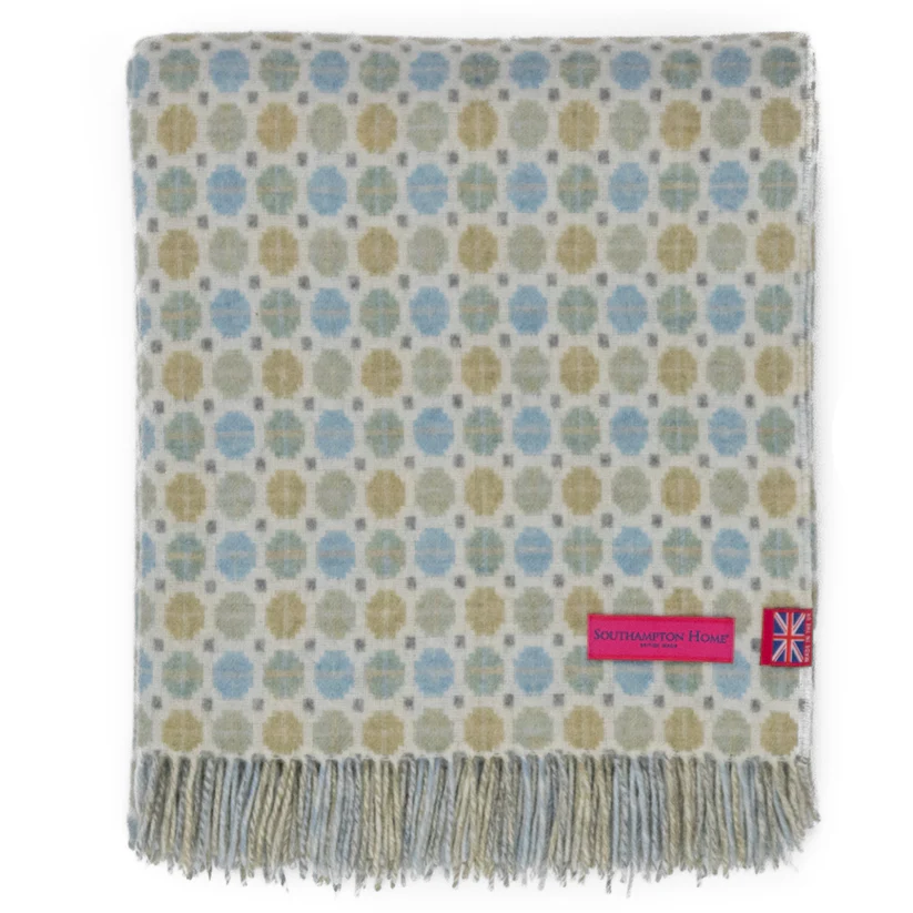 Southampton Merino Medallion Throw, Sky 55x72