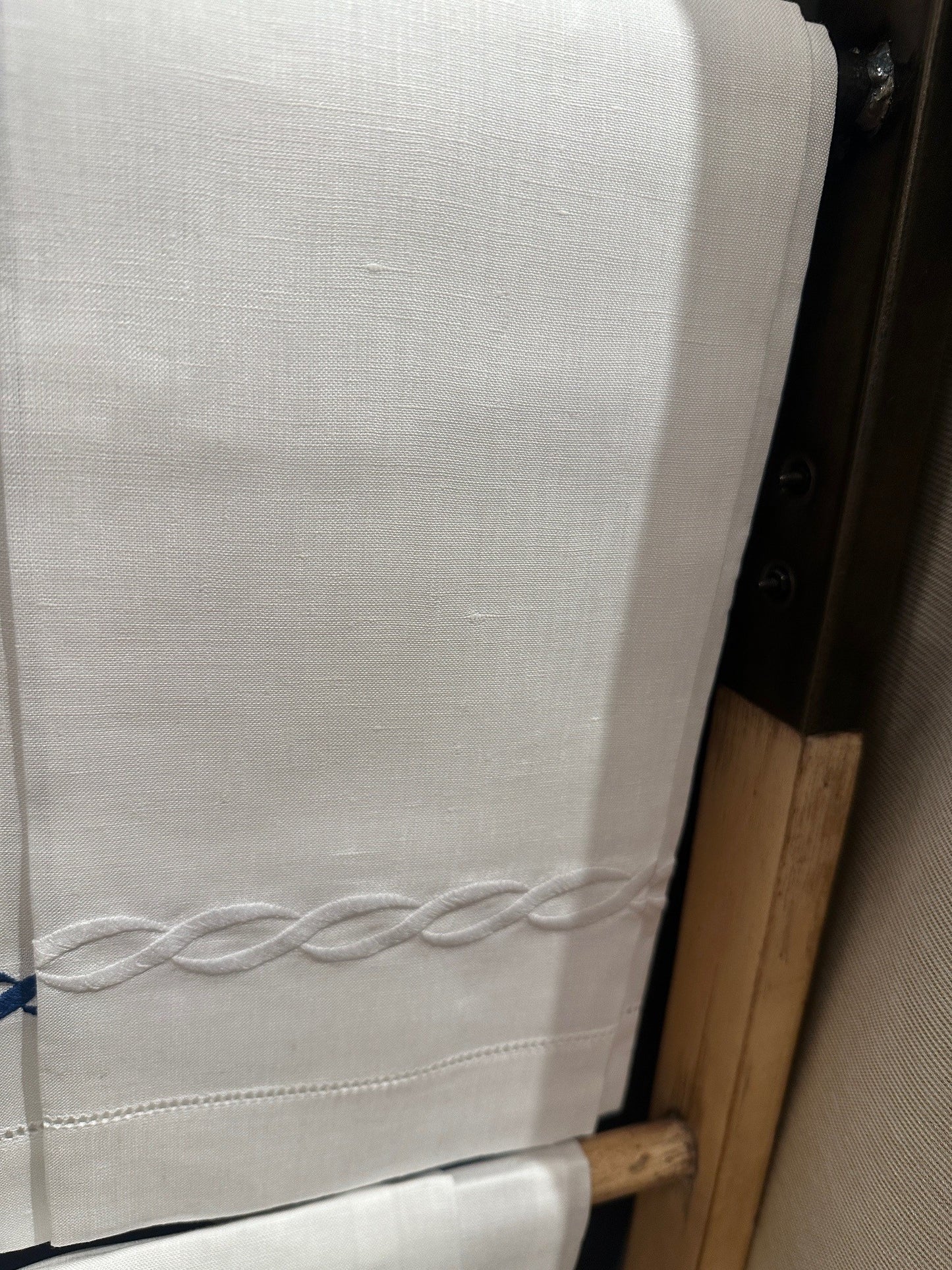 Chain White Guest Towel White Chain