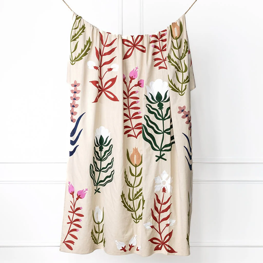 Penelope Floral Tablecloth, 60x90