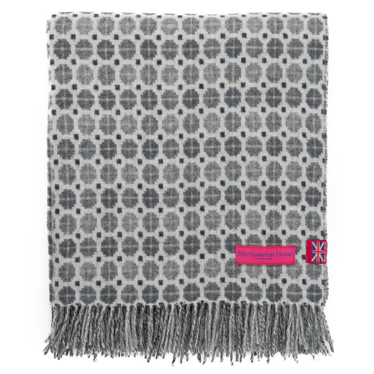 Southampton Merino Medallion Throw, Grey 55x72
